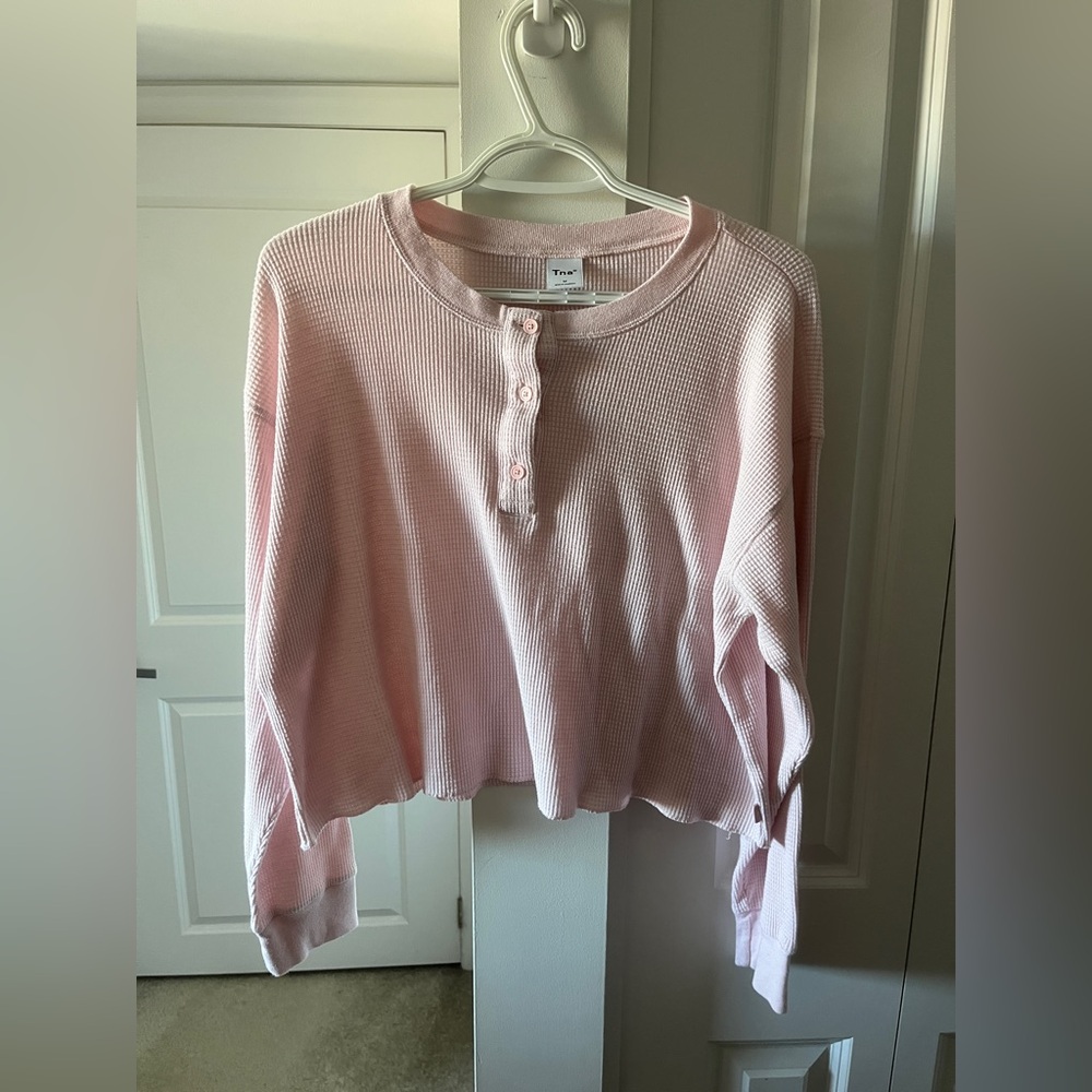 ⭐️2/30 | Aritzia TNA | Alamo Henley Top in Light Pink | Size Medium